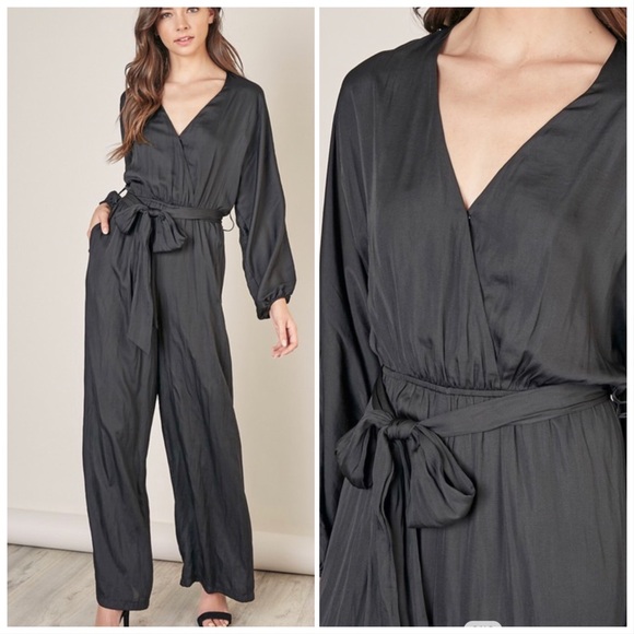 Last 1!! 5 ⭐️ 🆕/LATEST THING/ Chic Long Sleeve Jumpsuit - Picture 2 of 5